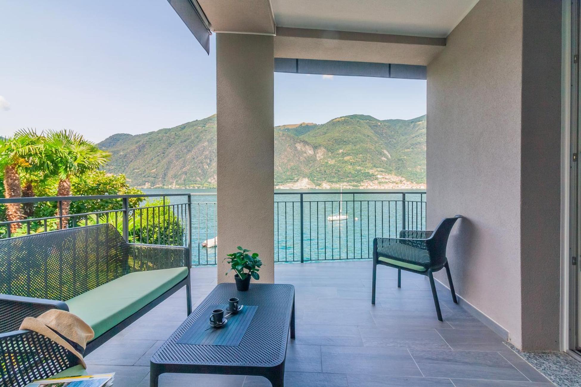 Ninfea Apartments By Wonderful Italy Lezzeno Luaran gambar