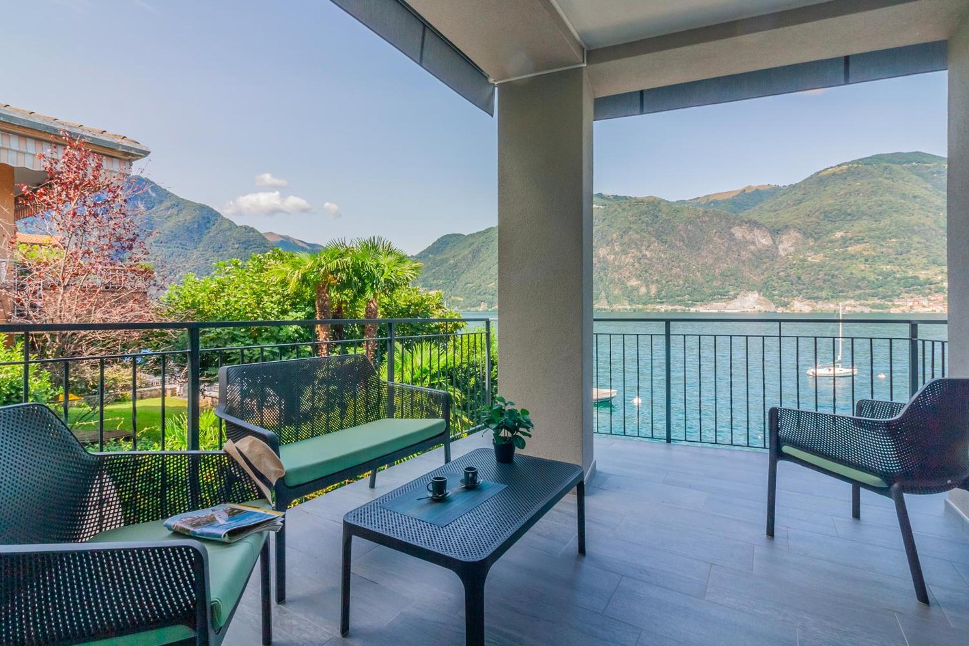 Ninfea Apartments By Wonderful Italy Lezzeno Luaran gambar