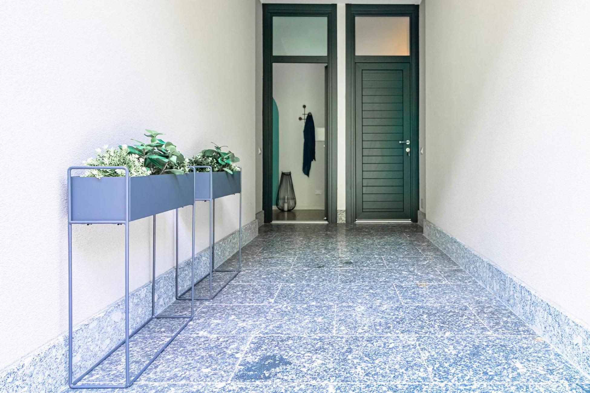 Ninfea Apartments By Wonderful Italy Lezzeno Luaran gambar