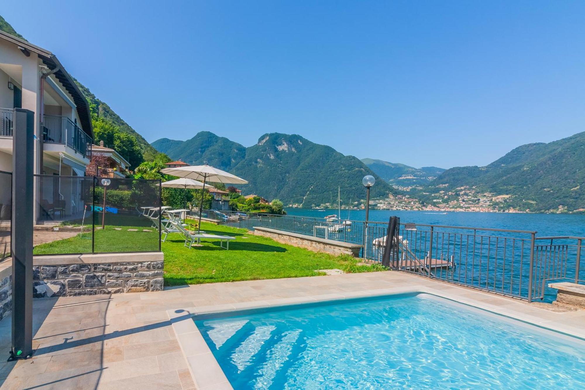 Ninfea Apartments By Wonderful Italy Lezzeno Luaran gambar